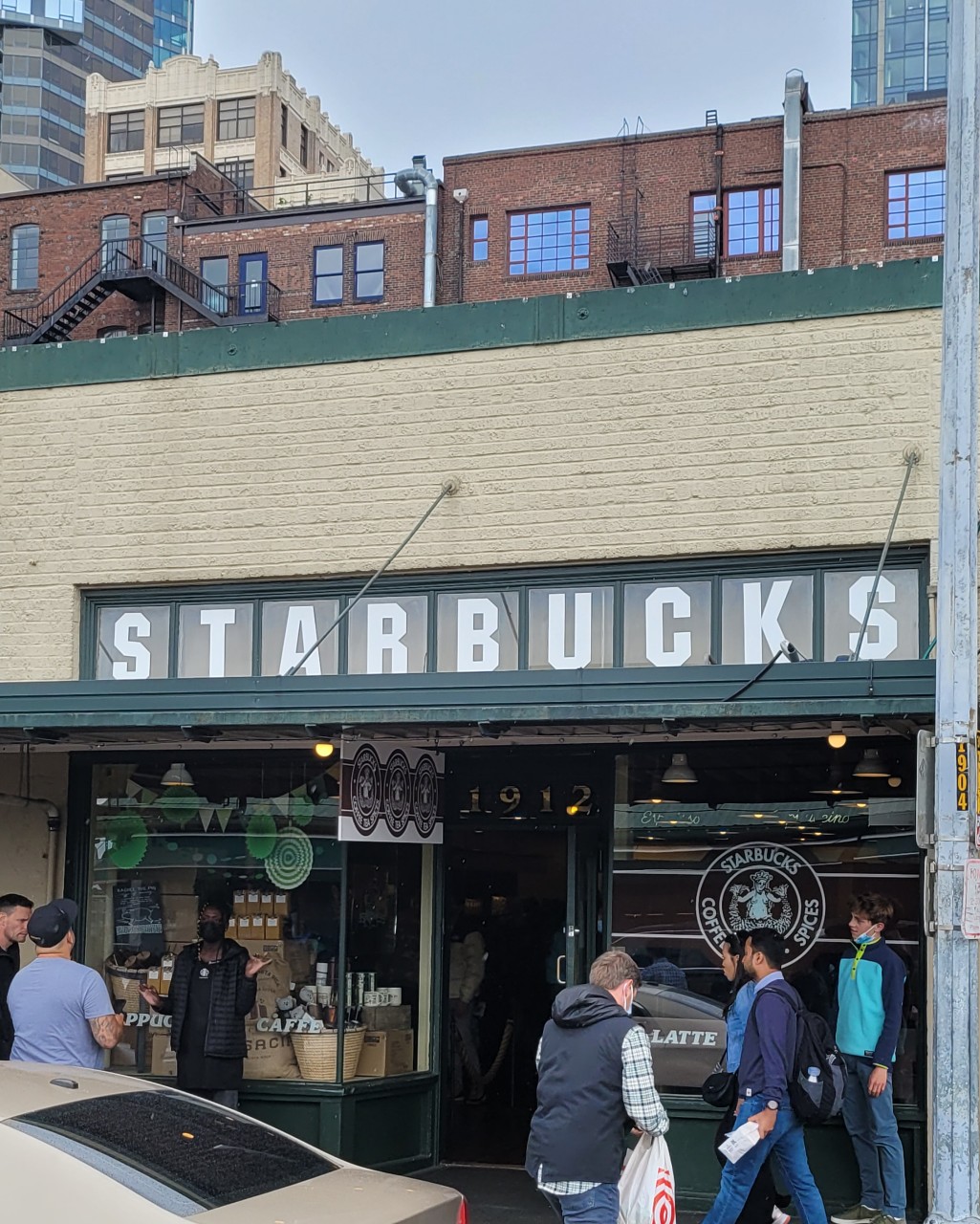 스타벅스, 미국 수백 개 매장 폐점⸳900명 해고 발표 - 사회 - Korea Daily Times 코리아 데일리 타임스ㅡ